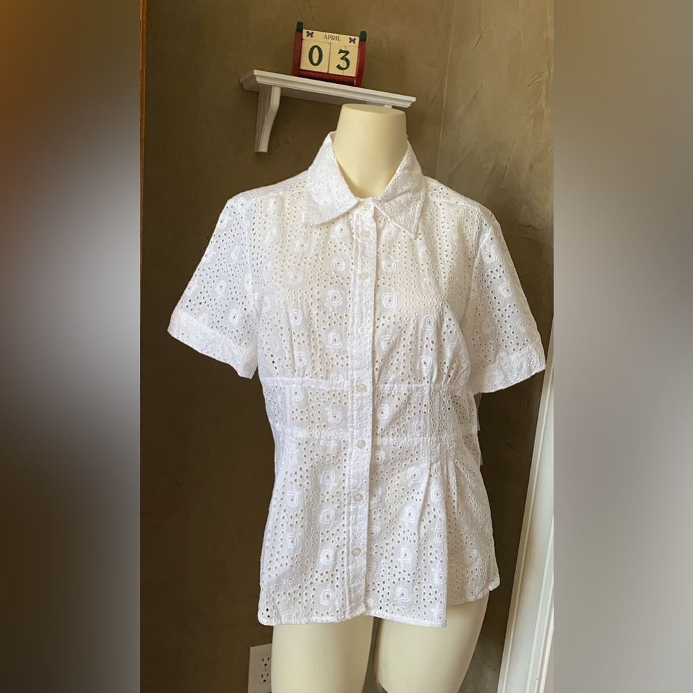 E C I New York, Top Eyelet White Blouse women’s size 12 Petite